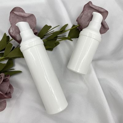 UV Proof 20ml 25ml PP Lotion Snap บนขวดปั๊มสุญญากาศสีที่กำหนดเอง